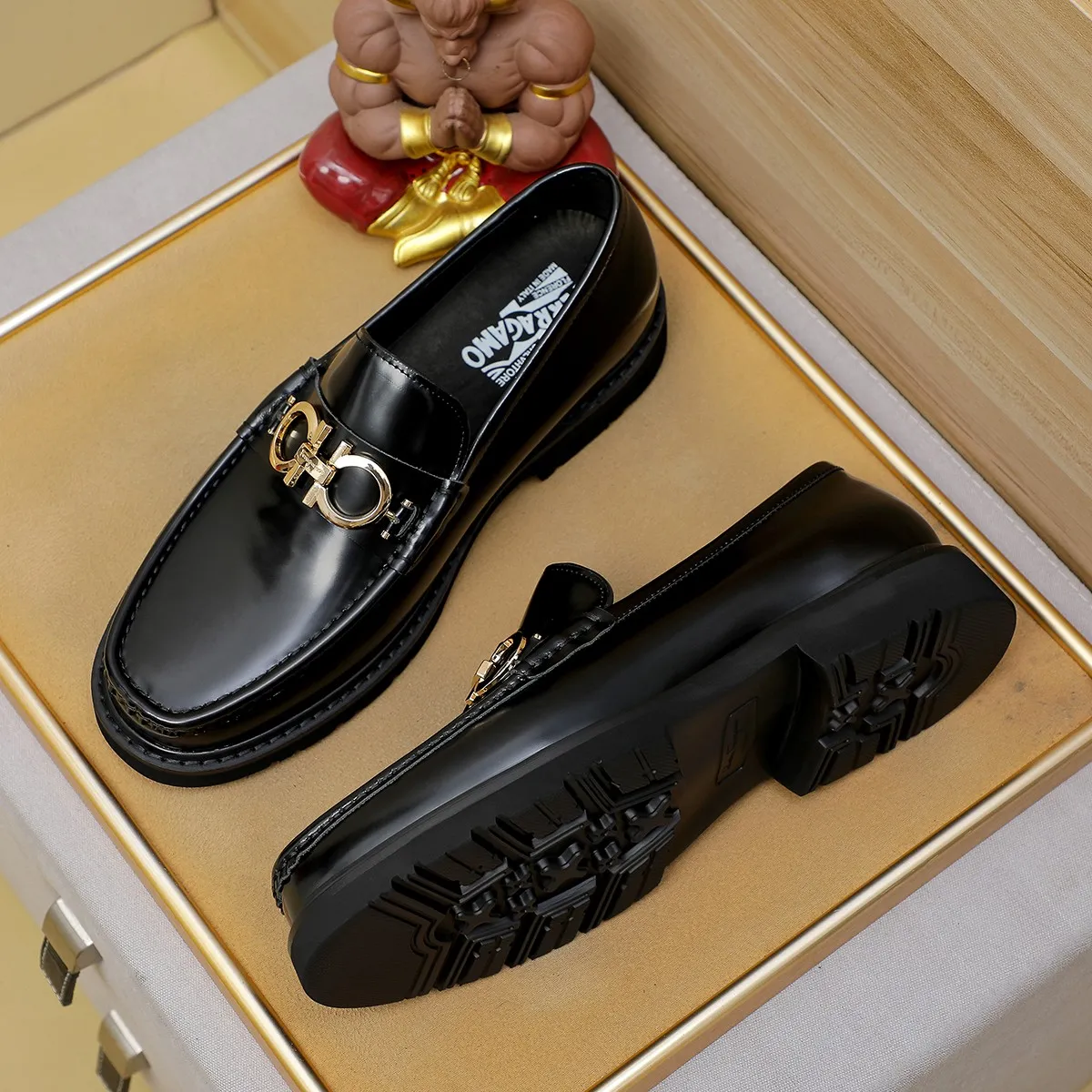 Men's shoes 💰500 Ferragamo [Ferragamo] top imported suit men's shoes 💯Original copy of the official website, product materials: selected imported embossed calfskin + luxury hardware buckle accessories ~ imported water-dyed cow 🐂 leather lining. Strong three-dimensional visual effect, original combination outsole, multiple colors available😘 Size: 38-44 (.45.46.4. Customized)